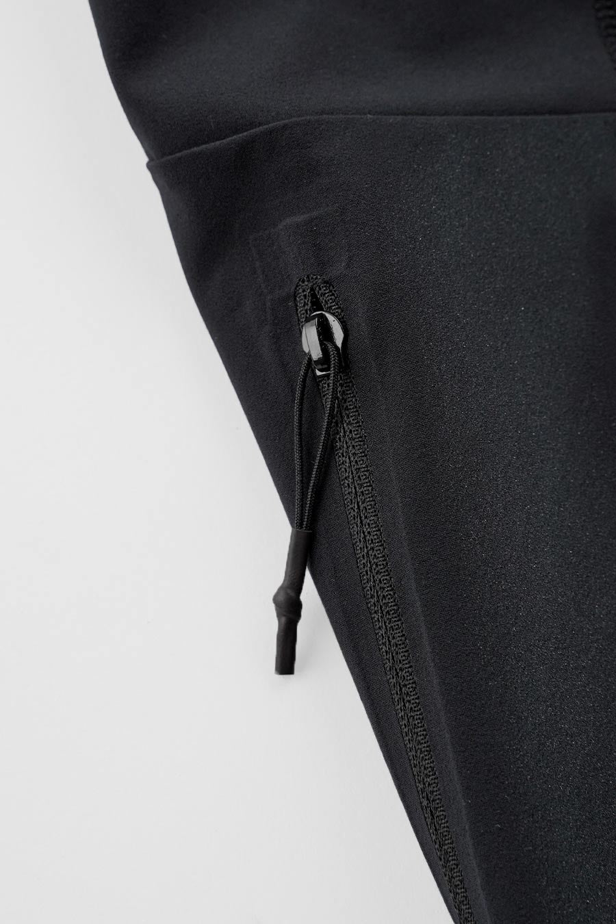 BLACK NORVAN HALF TIGHT