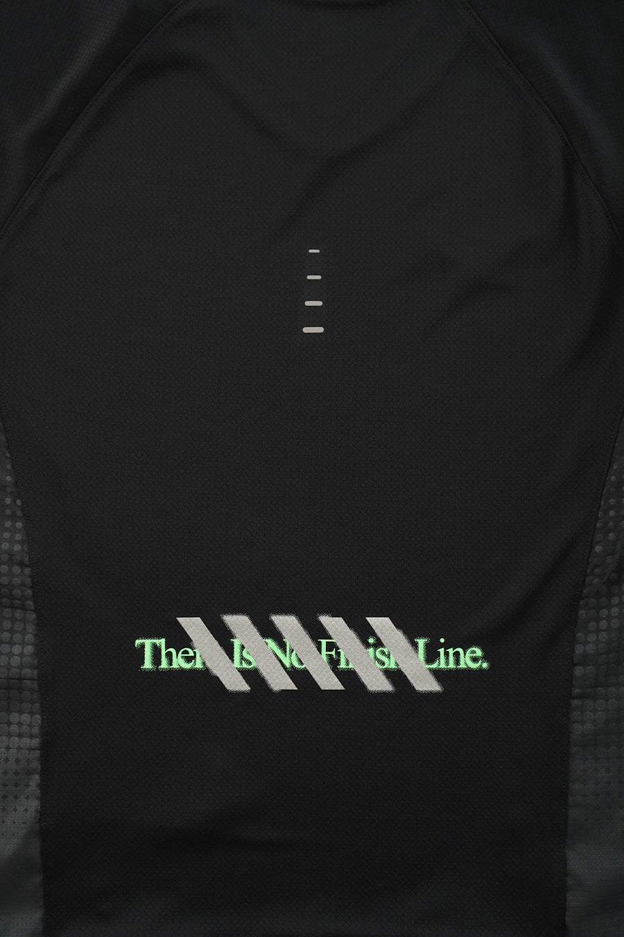 HAUT MANCHES LONGUES NIKE SWIFT NOIR