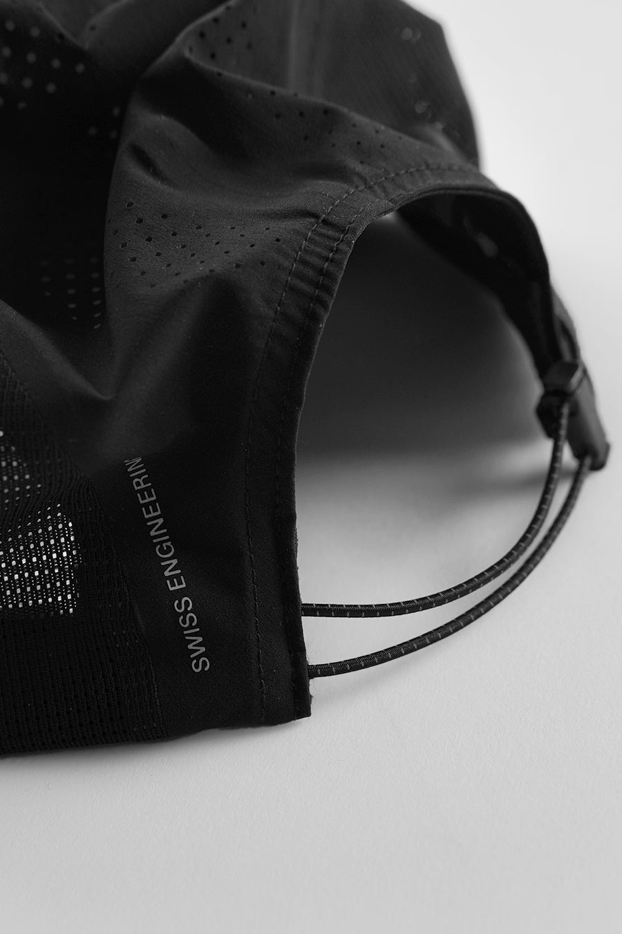 ULTRA CAP BLACK