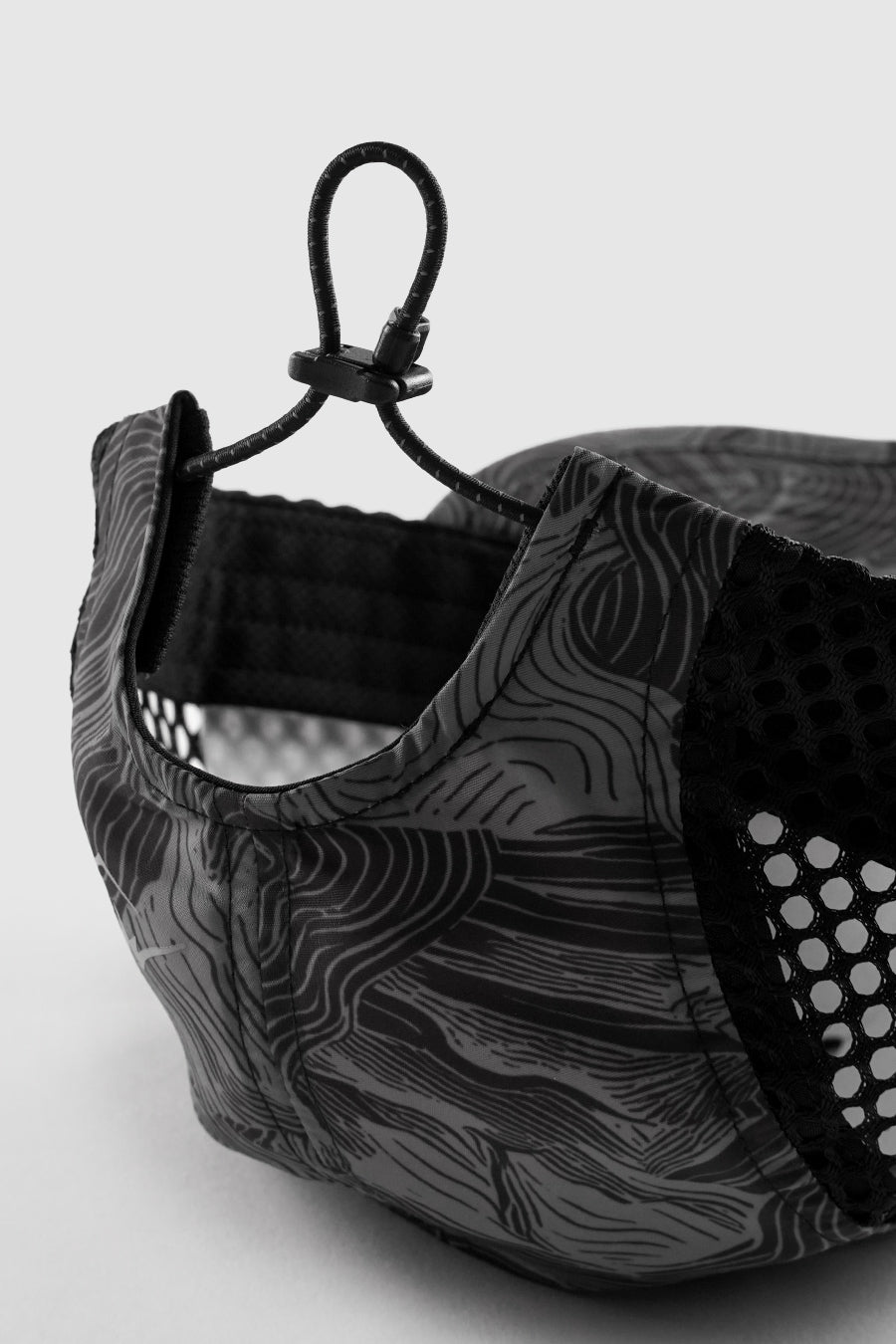 PERFORMANCE BLACK FUJITRAIL GRAPHIC CAP