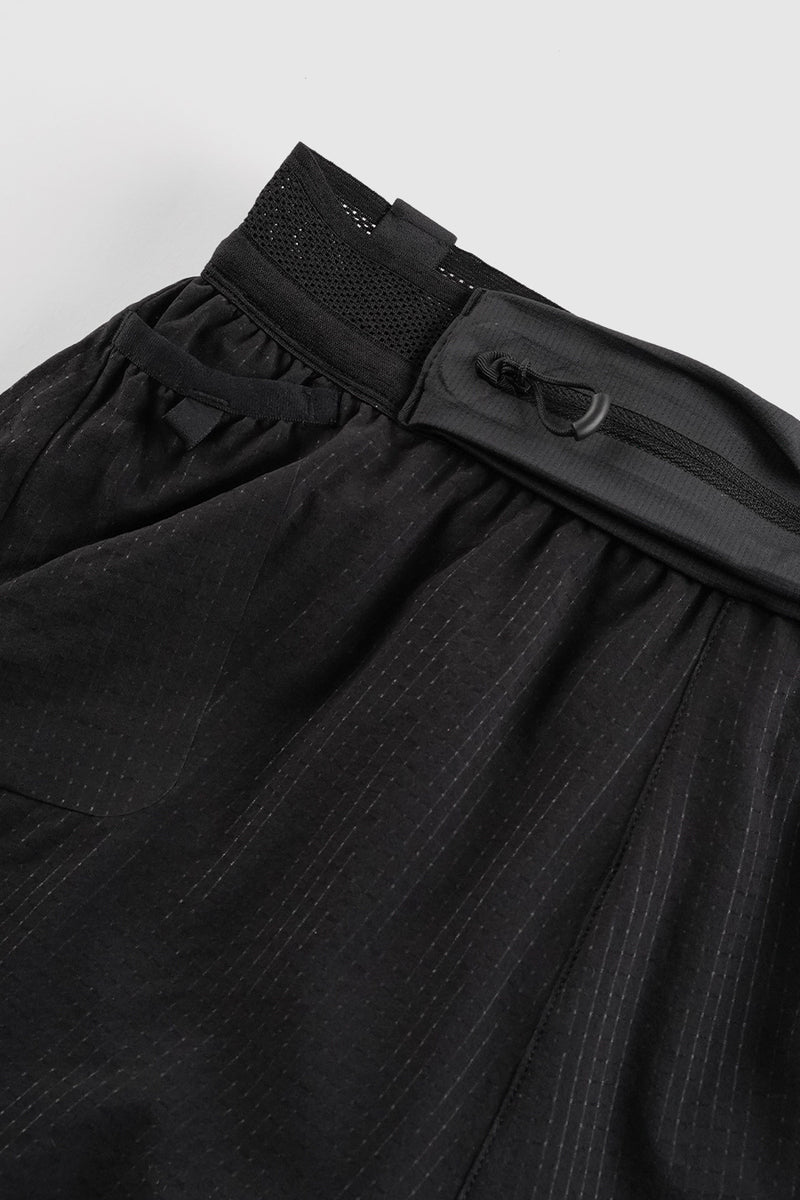 BLACK 5" SHORTS METARUN