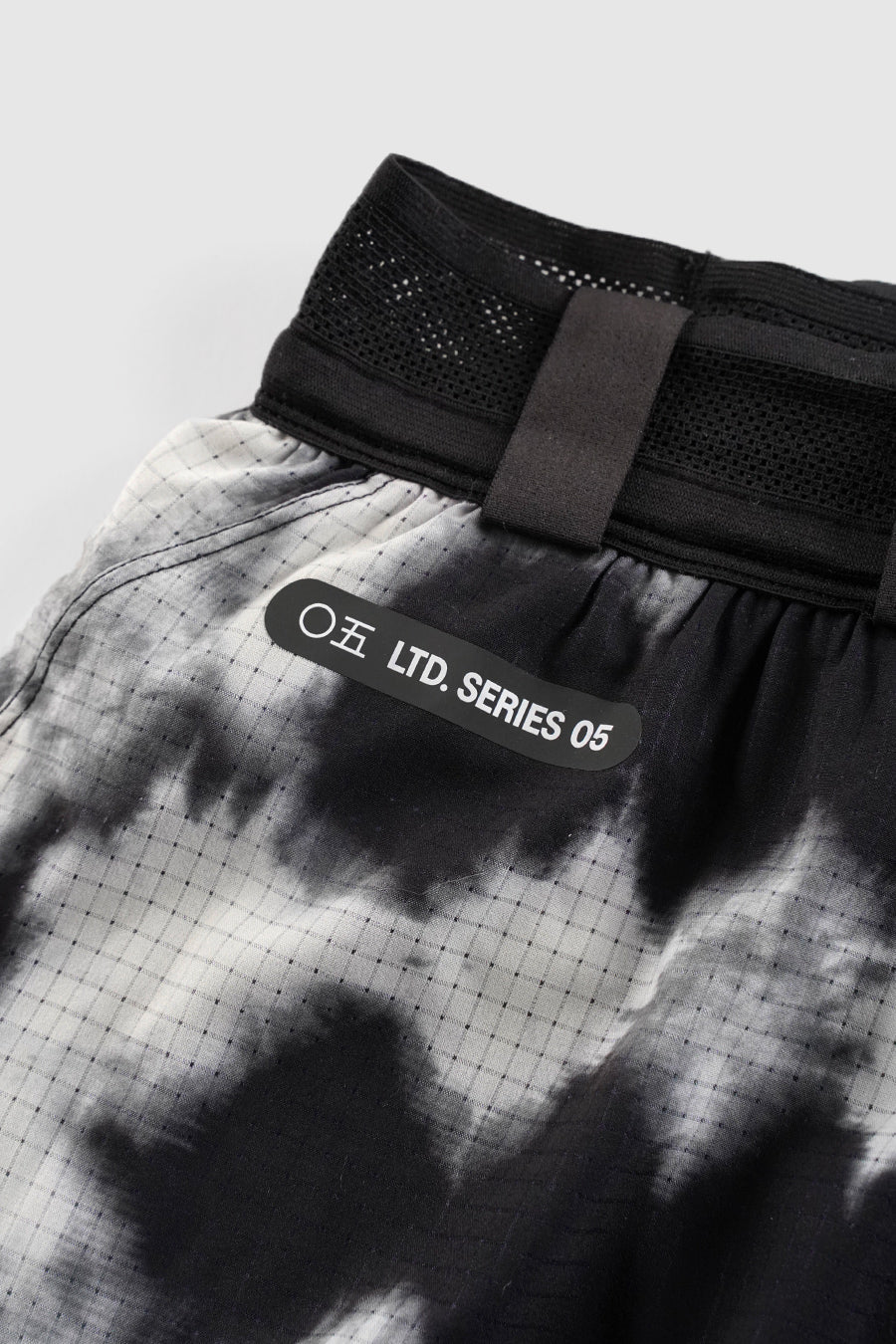LIMITED SERIES METARUN SPLIT SHORTS