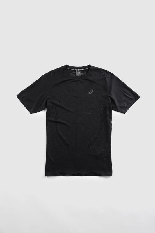 BLACK METARUN SS T-SHIRT
