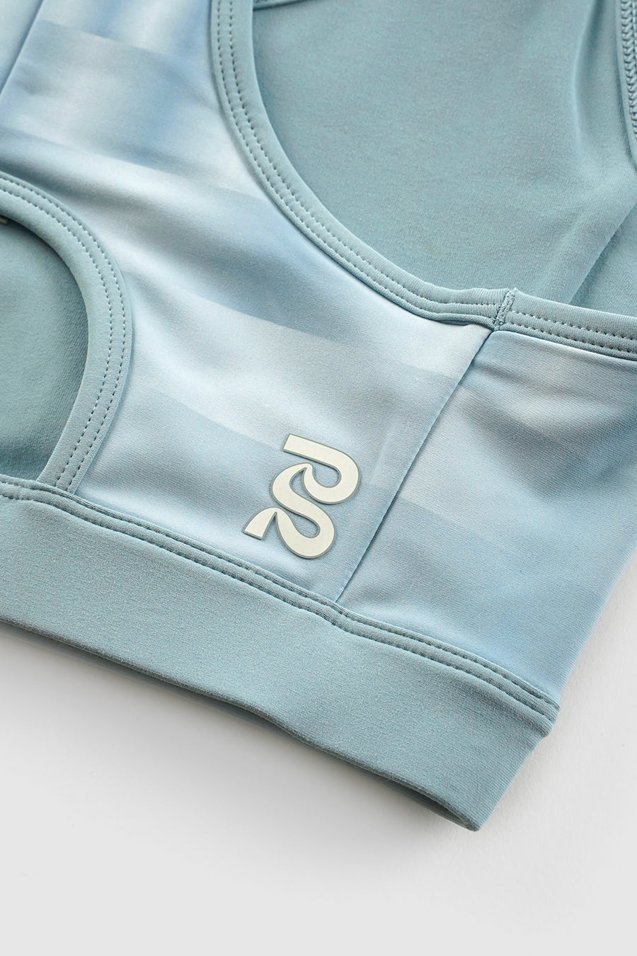 VANISHER™ REVERSO™ SCOOP NECK RUN BRA LAGOON AND MIST