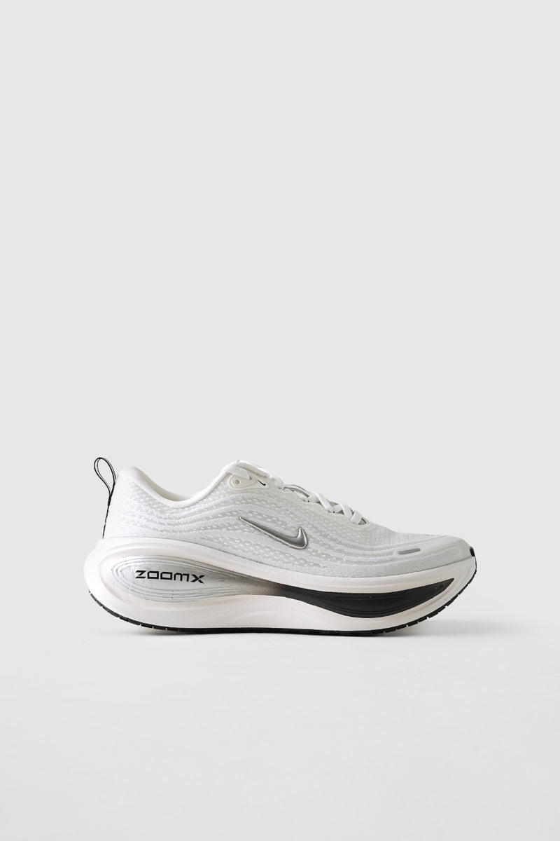 W VOMERO PLUS SUMMIT WHITE ET METALLIC SILVER