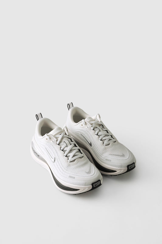 W VOMERO PLUS SUMMIT WHITE ET METALLIC SILVER