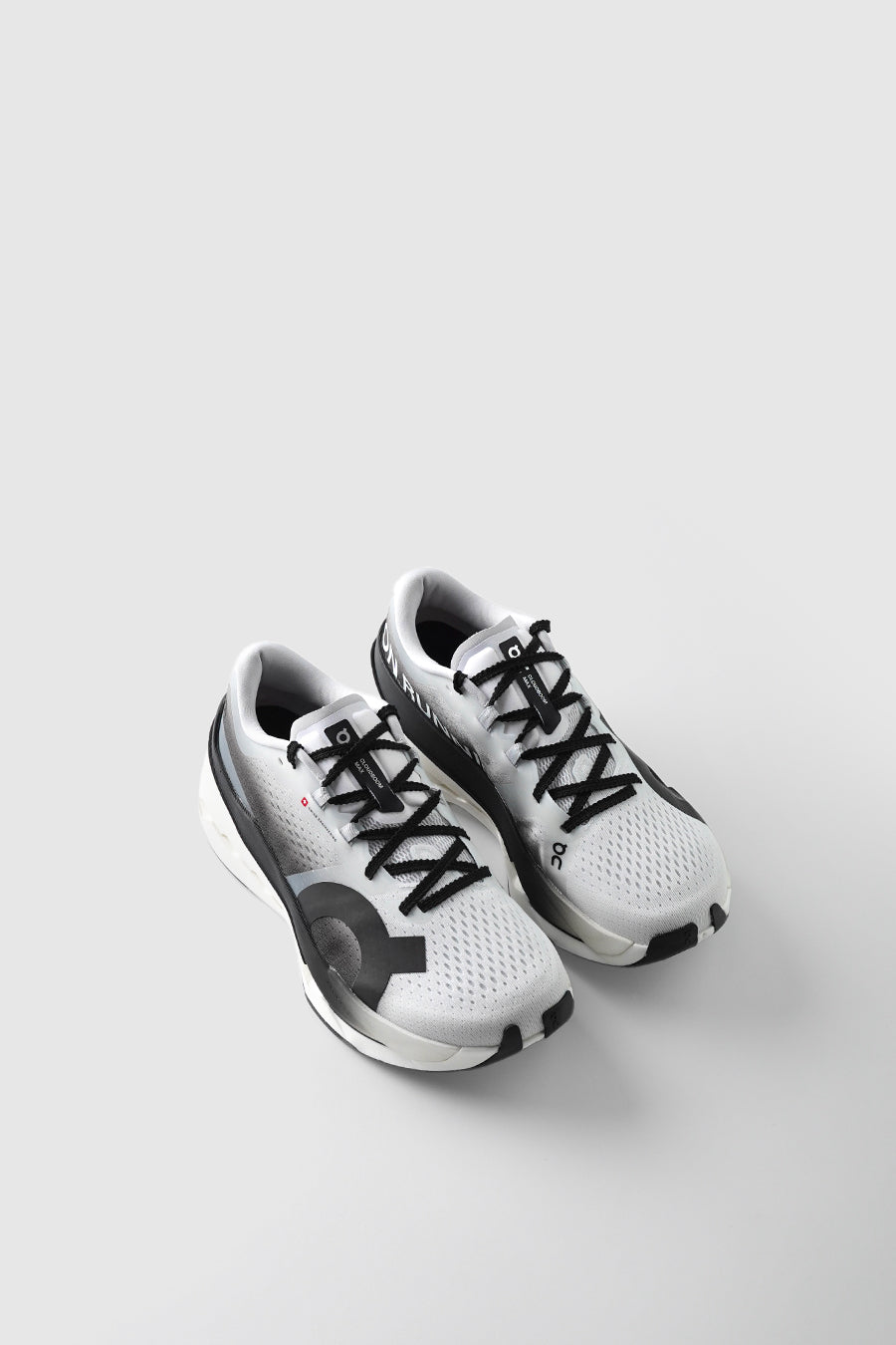 CLOUDBOOM MAX WHITE ET BLACK