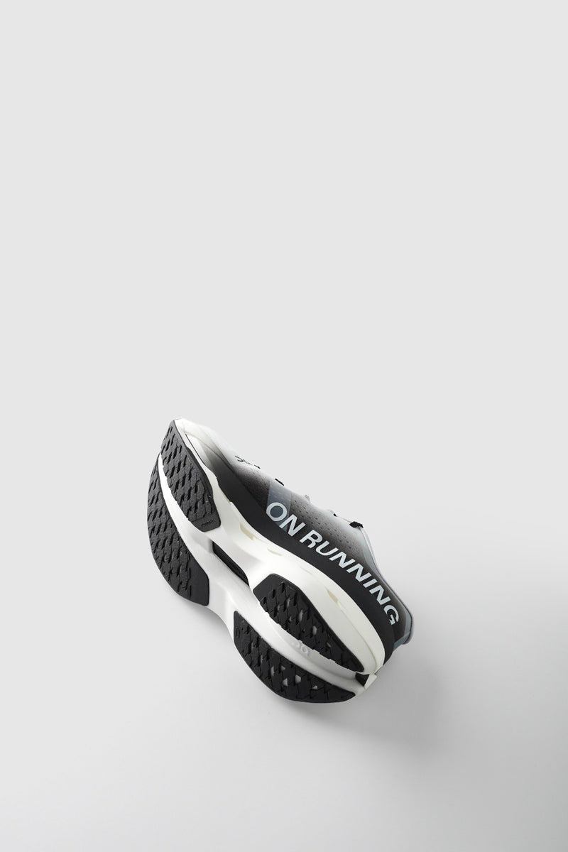 CLOUDBOOM MAX WHITE ET BLACK