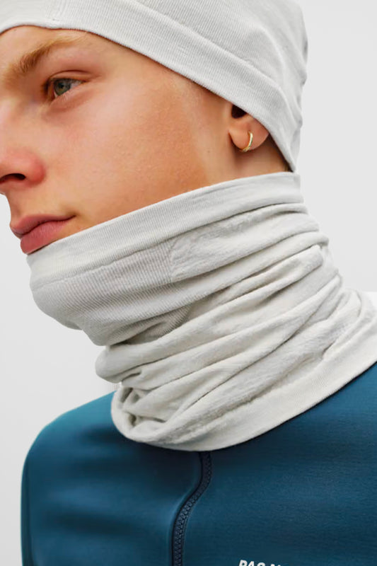 LOGO MERINO KNIT NECKTUBE MISTY GREY