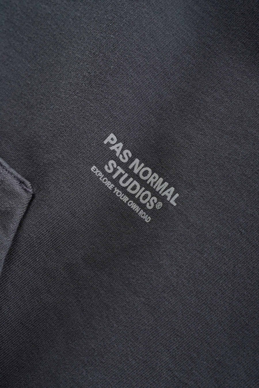 OFF-RACE GRAPHIC HOODIE DARK NAVY