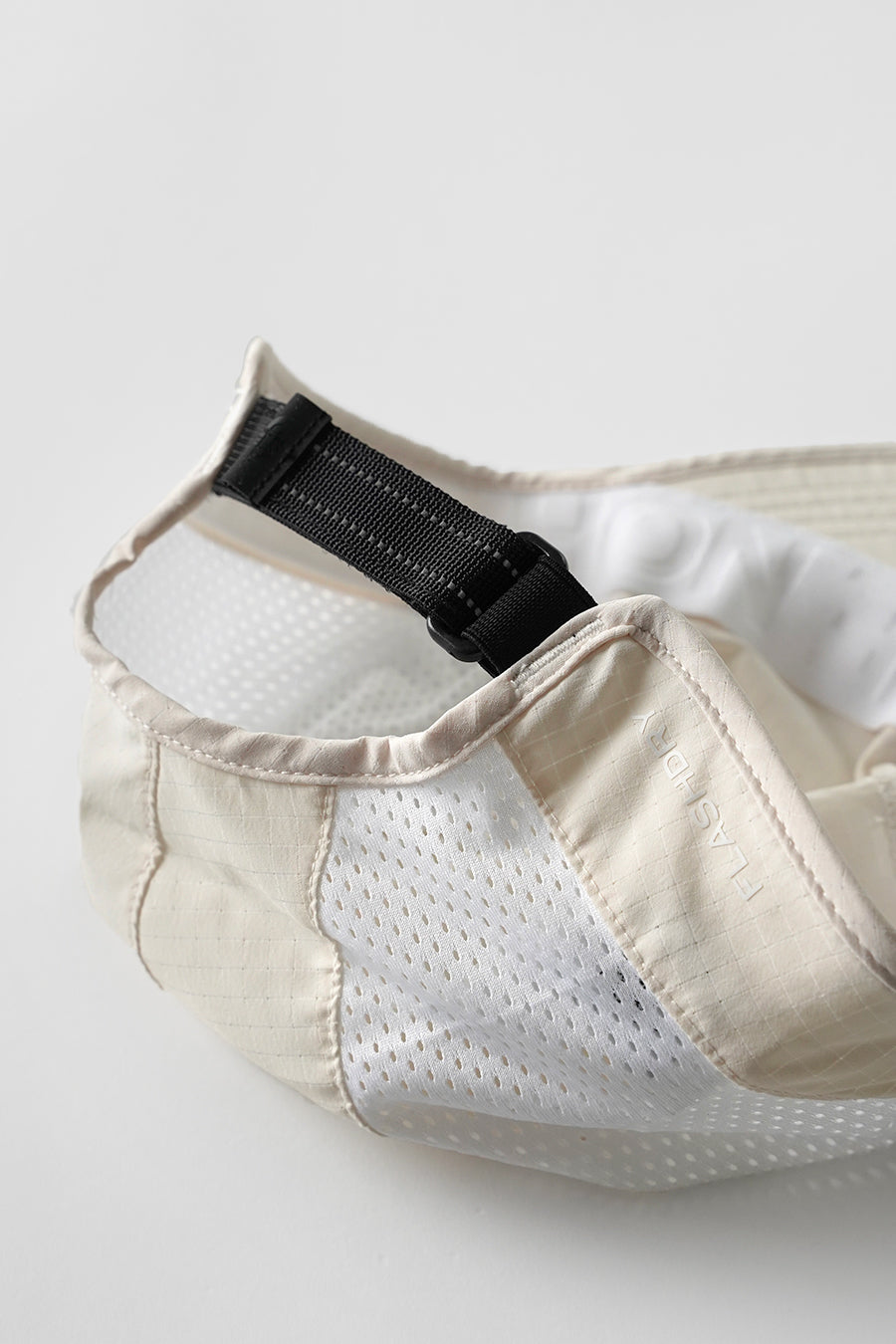 SUMMER LT RUN CAP WHITE DUNE